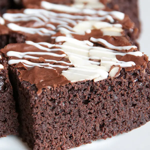 Brownie Chocolate Cake