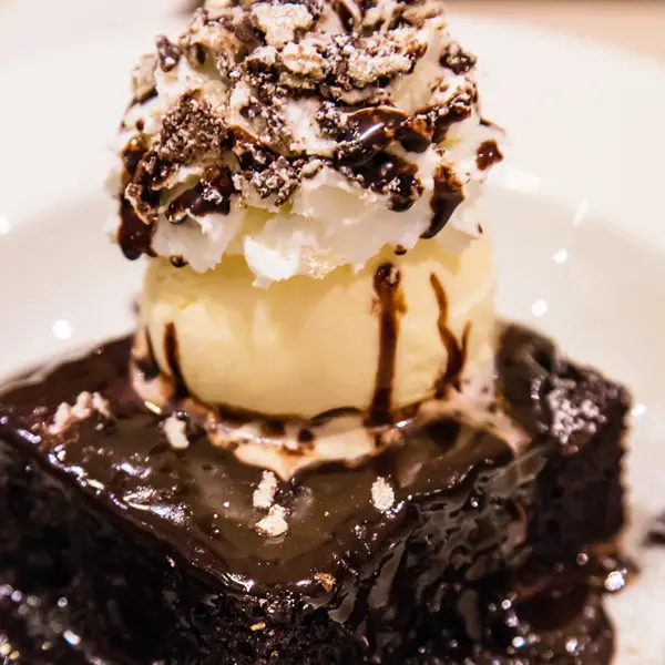 Chocolate Drizzle Brownie Bliss