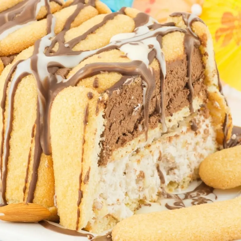 Ice Cream Cake with Ladyfingers