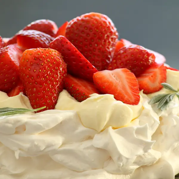 Lovely Light Pavlova