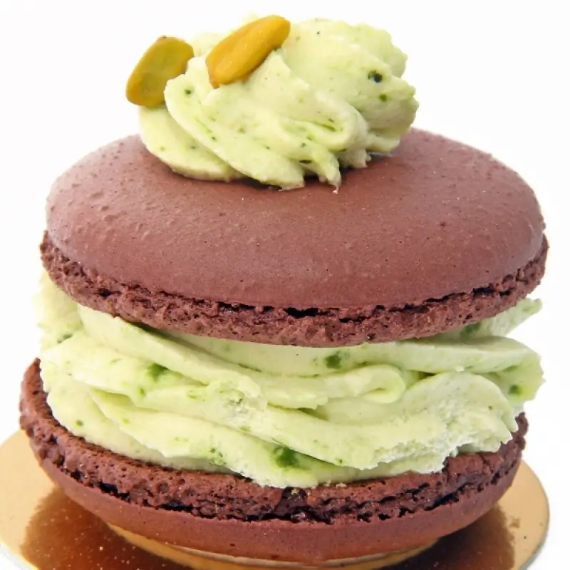 Chocolate Pistachio Macaroon