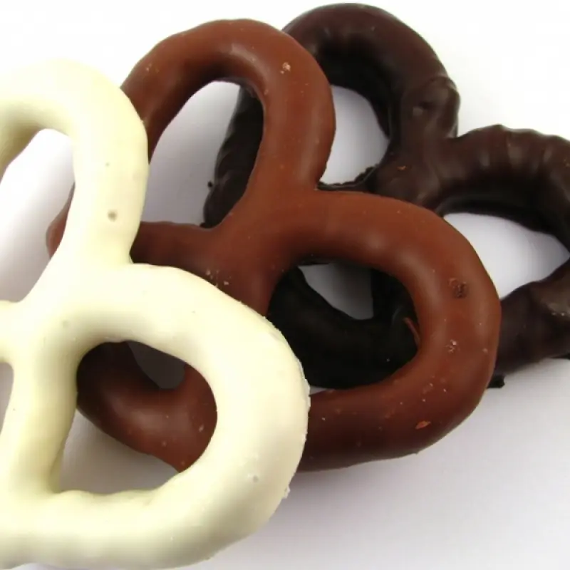 Homemade Chocolate Pretzels with Chocolate Coating