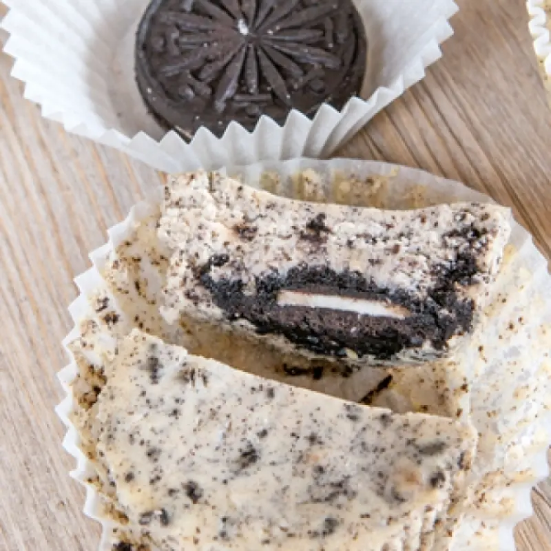 Cookies and Cream Cheese Mini Bites