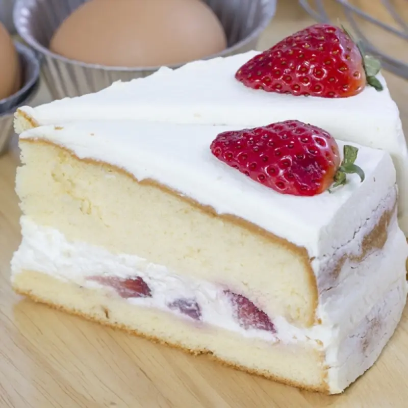 Strawberries And Cream Cake