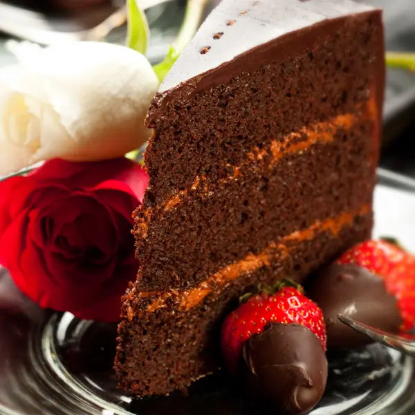 Strawberry Cream Chocolate Layered Cake