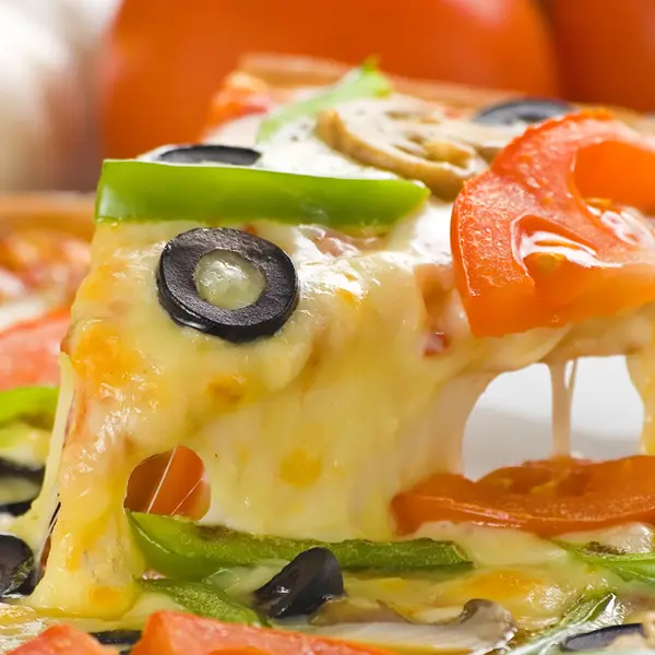 Fresh Tomato Vegetarian Pizza