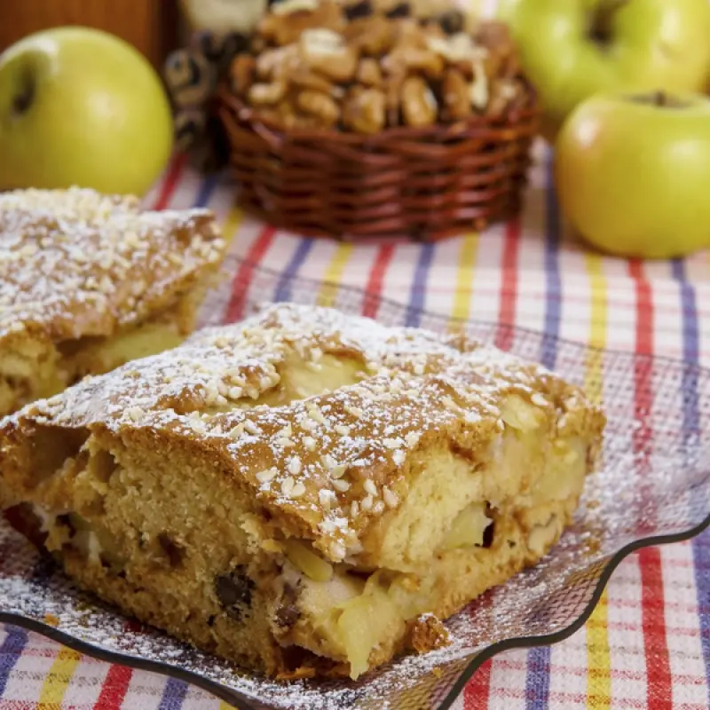 Apple and Walnut Cake