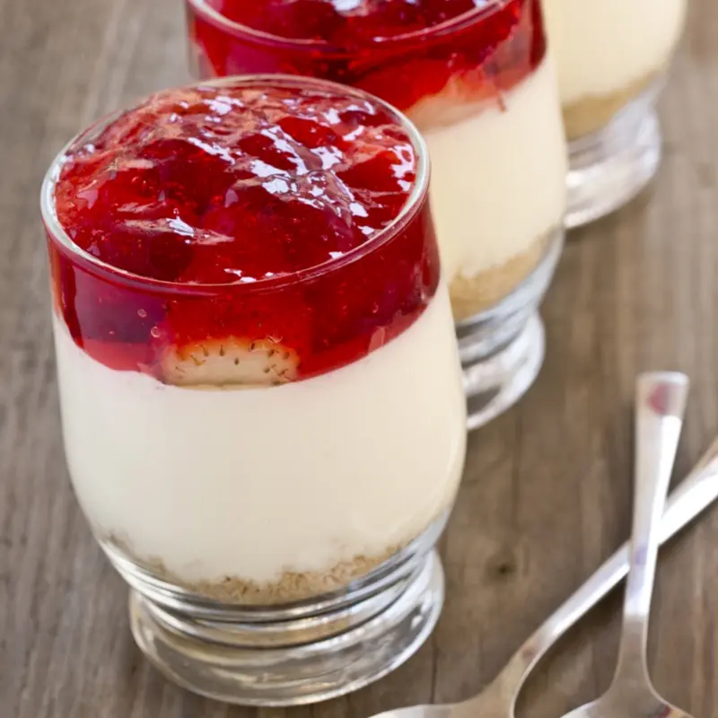 No Bake Strawberry Cheesecakes