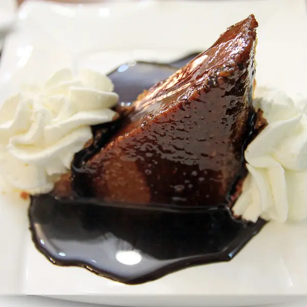 Hot Chocolate Cake with Fudge Sauce
