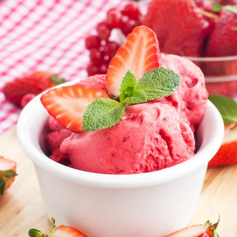 Strawberry Frozen Yogurt