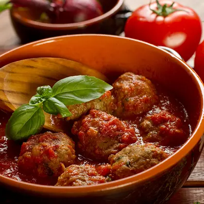 Italian Meatballs in Tomato Sauce