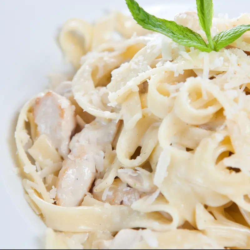 Creamy Garlic Chicken Pasta