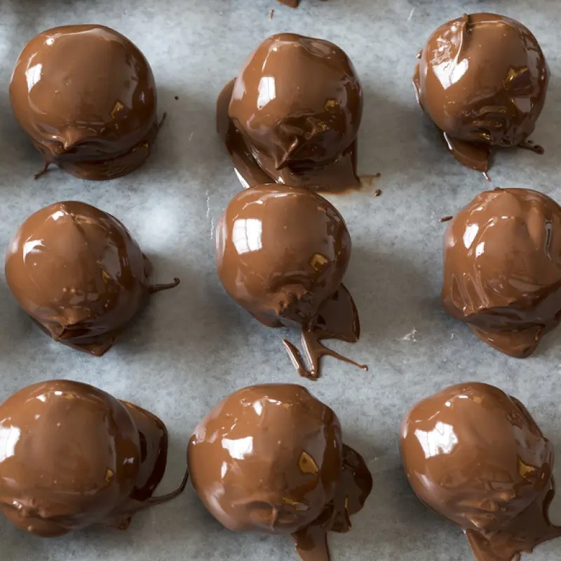 Good For You Chocolate Peanut Butter Balls
