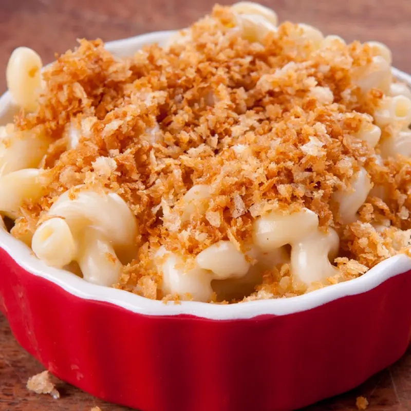 Stovetop Mac and Cheese With Crispy Panko Crumbs